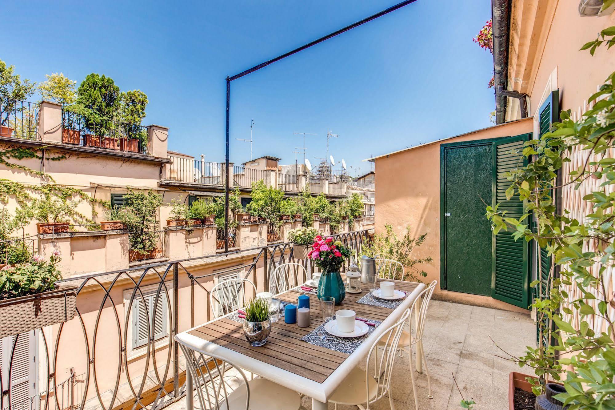 Aweshomeitaly - Spagna Glamour Life Penthouse Rom Exterior foto