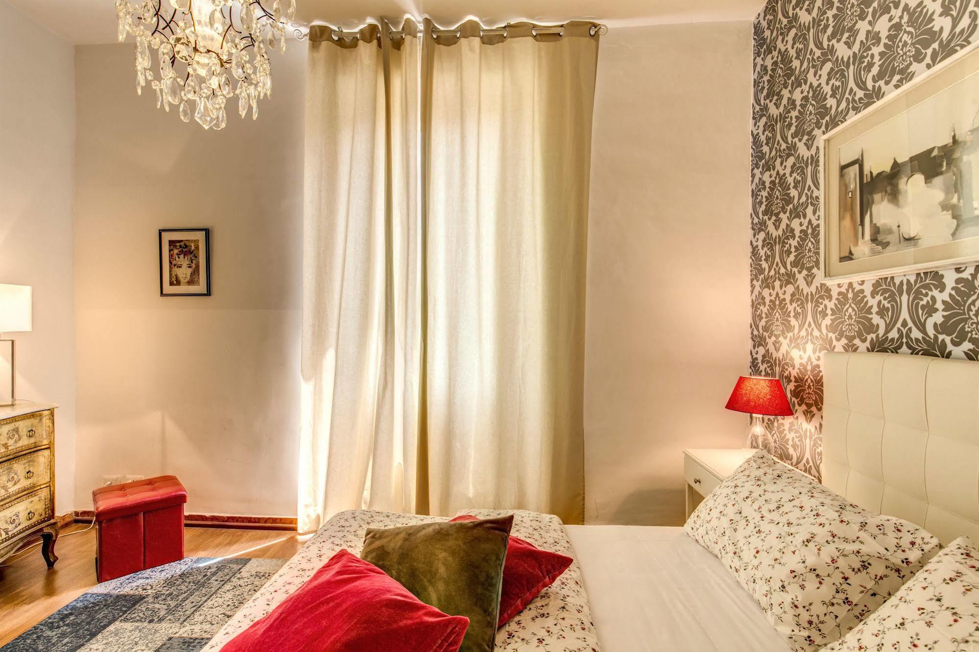 Aweshomeitaly - Spagna Glamour Life Penthouse Rom Exterior foto